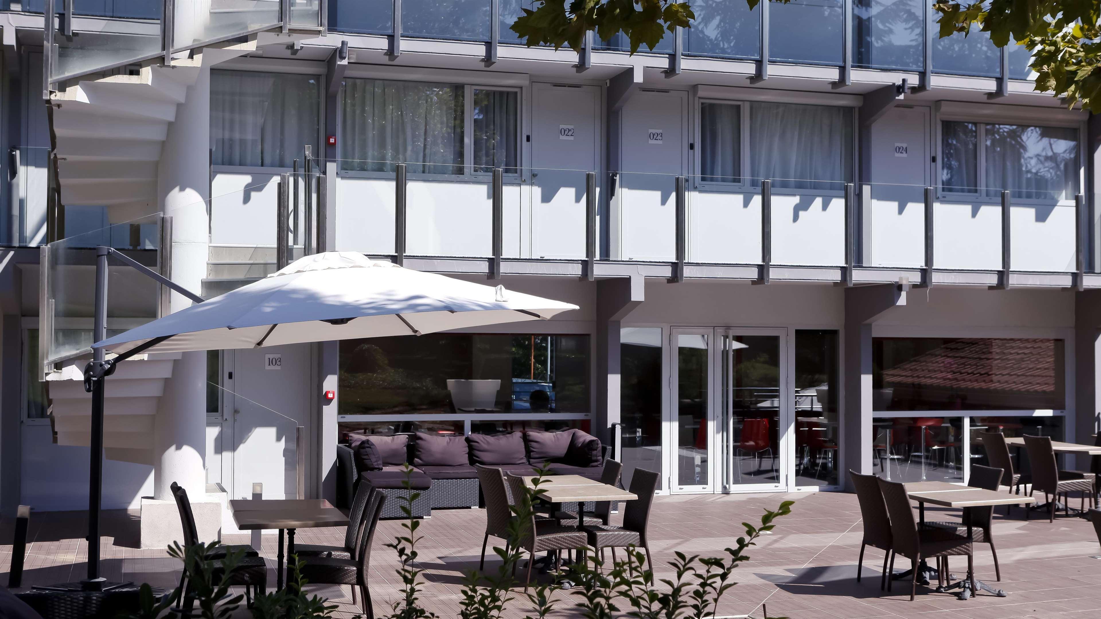 Kyriad Lyon Sud Sainte Foy Exterior foto